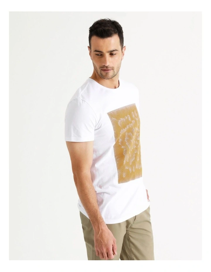 Buy ❤️ Yubu Napa Artists X Blaq Denise Johnson X Blaq Water Dreaming Placement Print Tee In White 🧨 4 Buy ❤️ Yubu Napa Artists X Blaq Denise Johnson X Blaq Water Dreaming Placement Print Tee In White 🧨 - Image 4